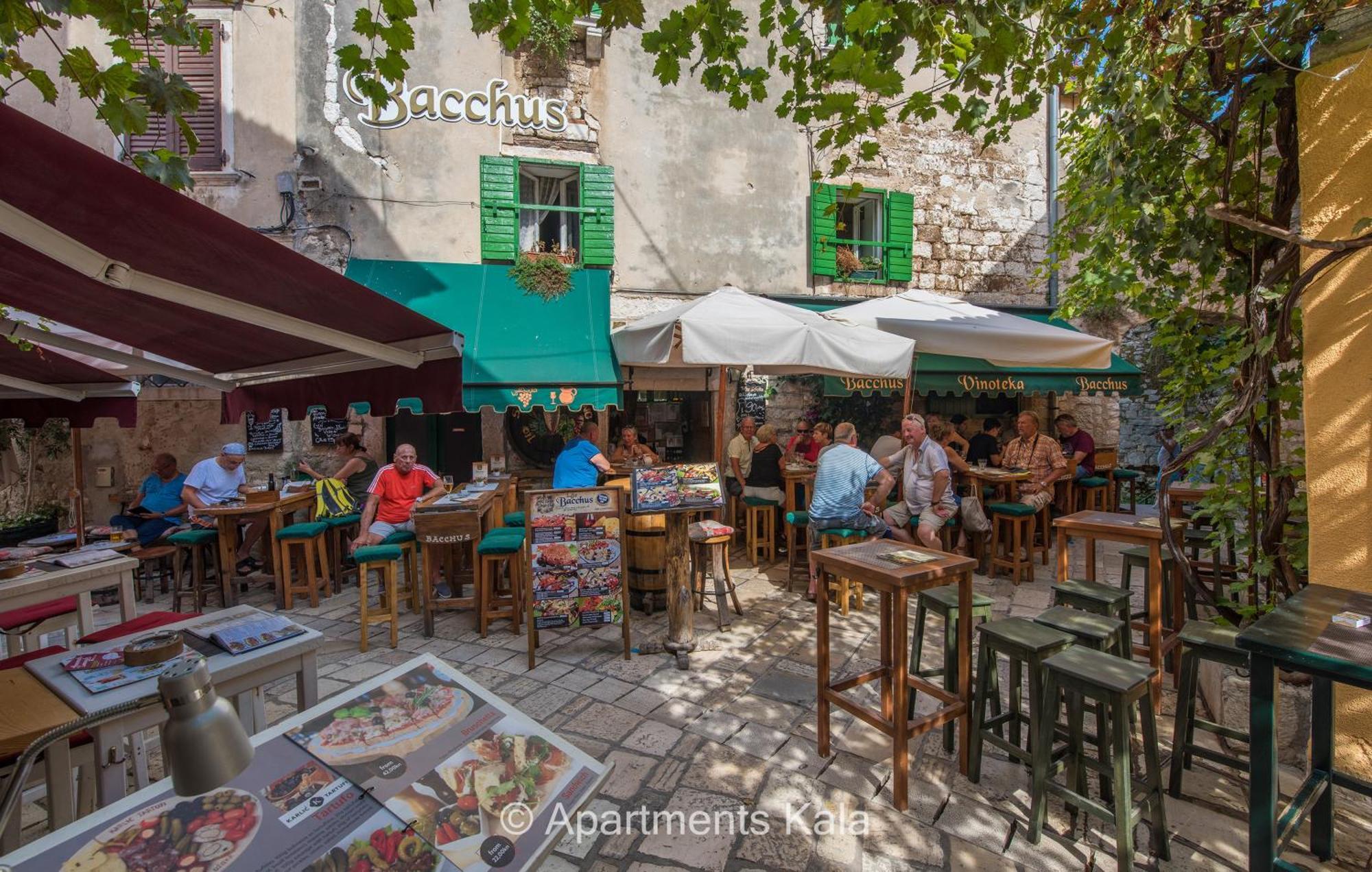 Kala Main Square Porec Apartment Exterior photo